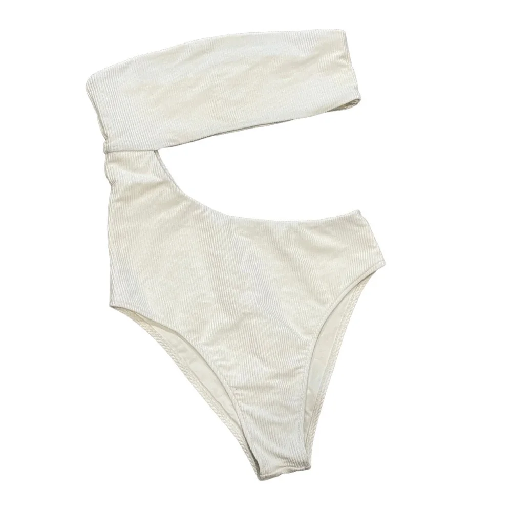 Frankies Bikinis 88% nylon